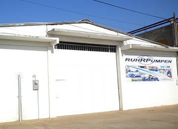 Service center for pumps